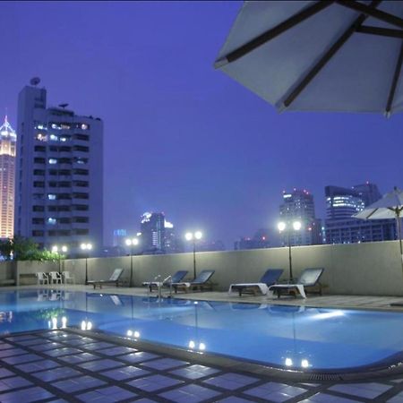 Omni Tower Cozy Apartment Near Nana Bts Бангкок Екстер'єр фото