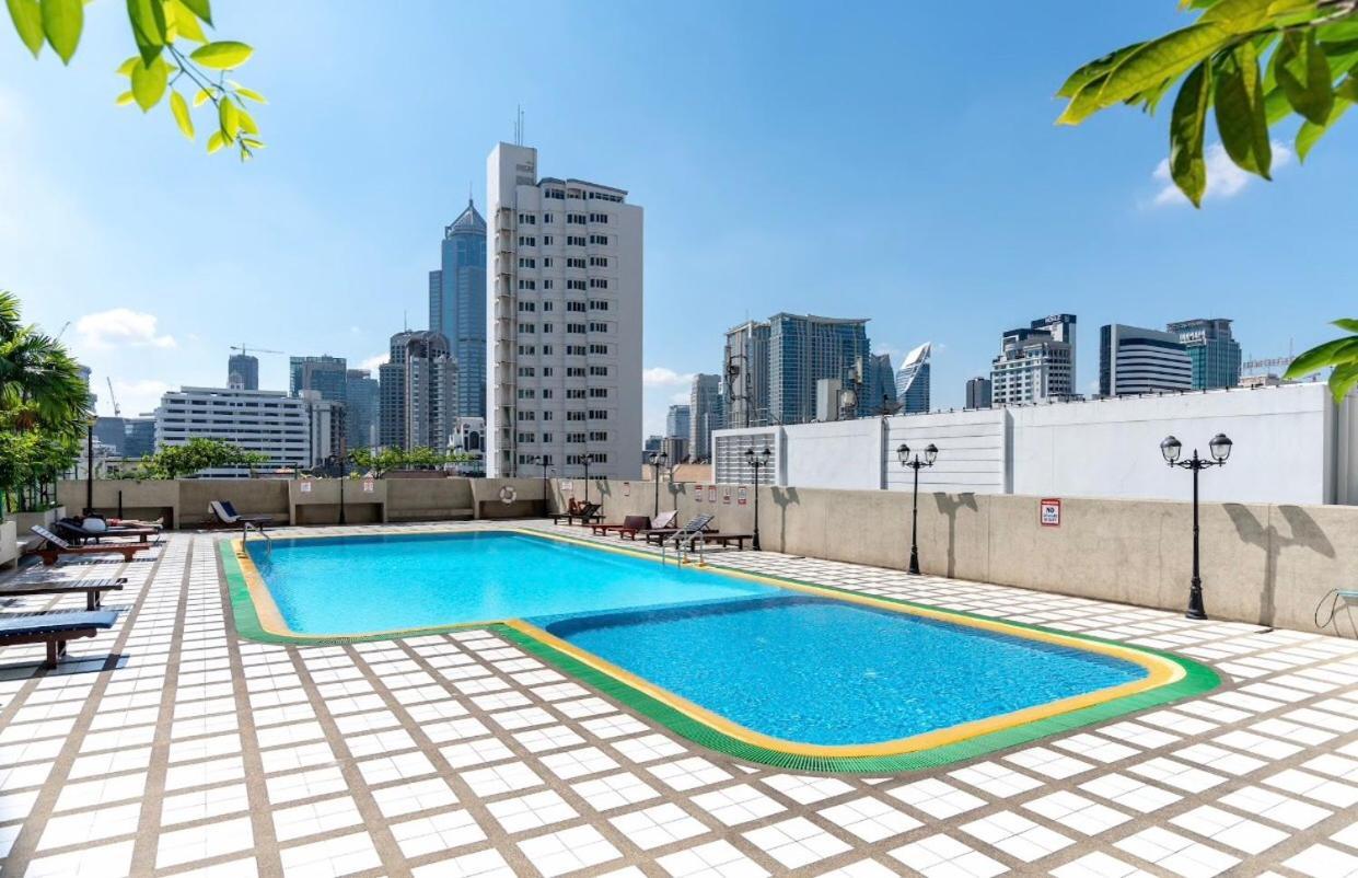 Omni Tower Cozy Apartment Near Nana Bts Бангкок Екстер'єр фото